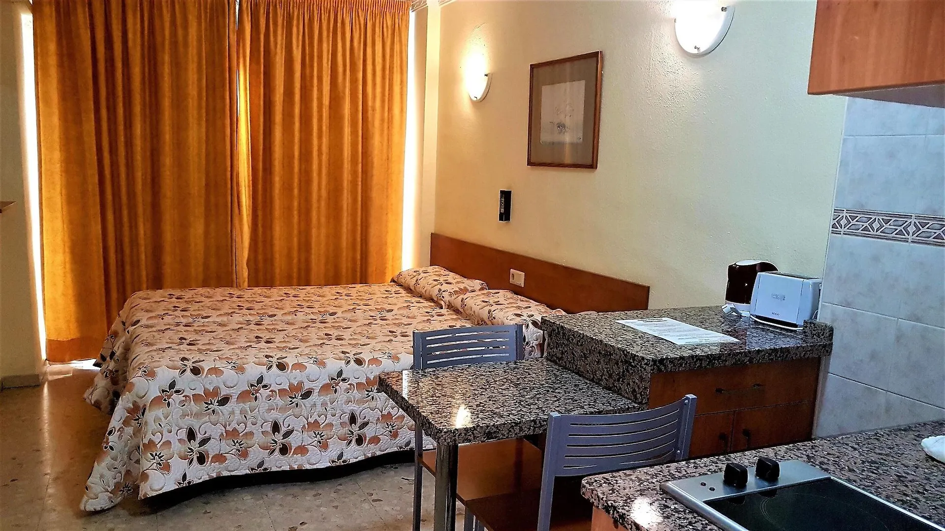 Apartamentos Stella Maris - Marcari Sl Fuengirola